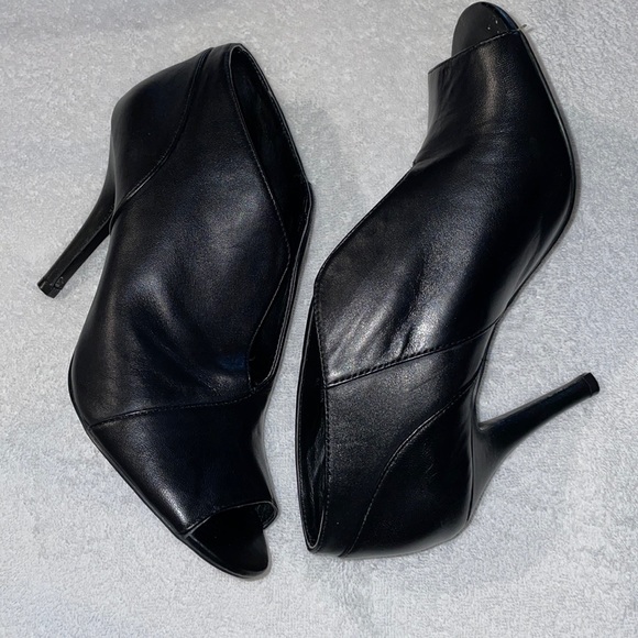 Nine West Shoes - Nine West booties. Black leather with peep toe. Super trendy business casual